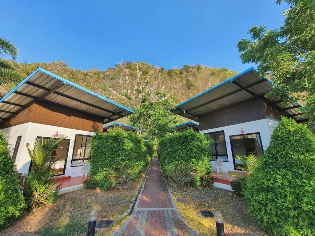 Phuphayot Resort Trang Esterno foto