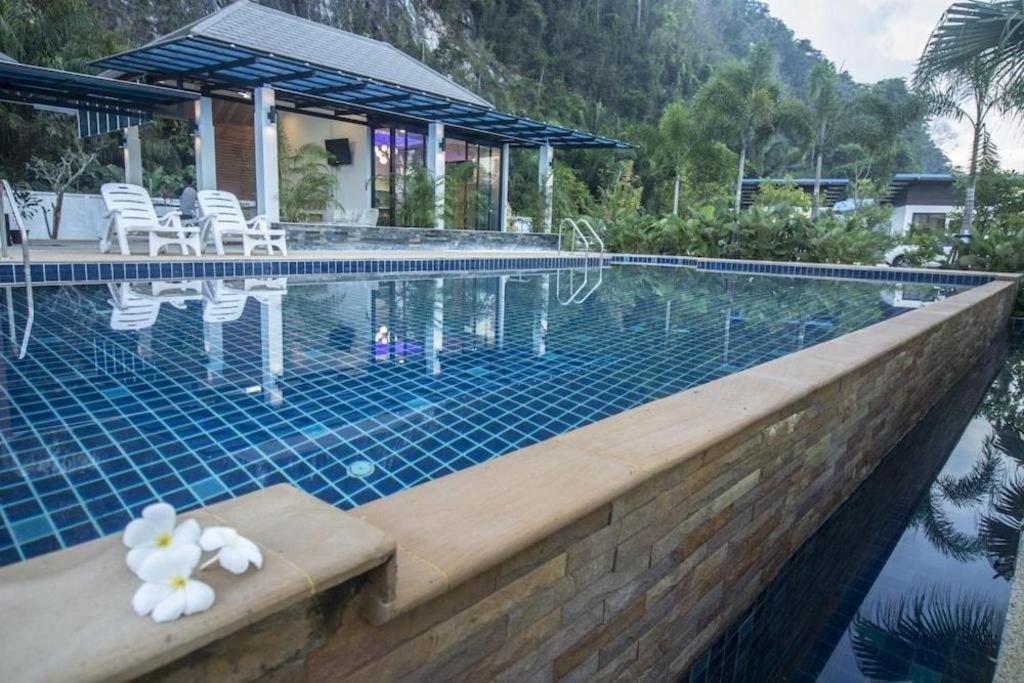 Phuphayot Resort Trang Esterno foto