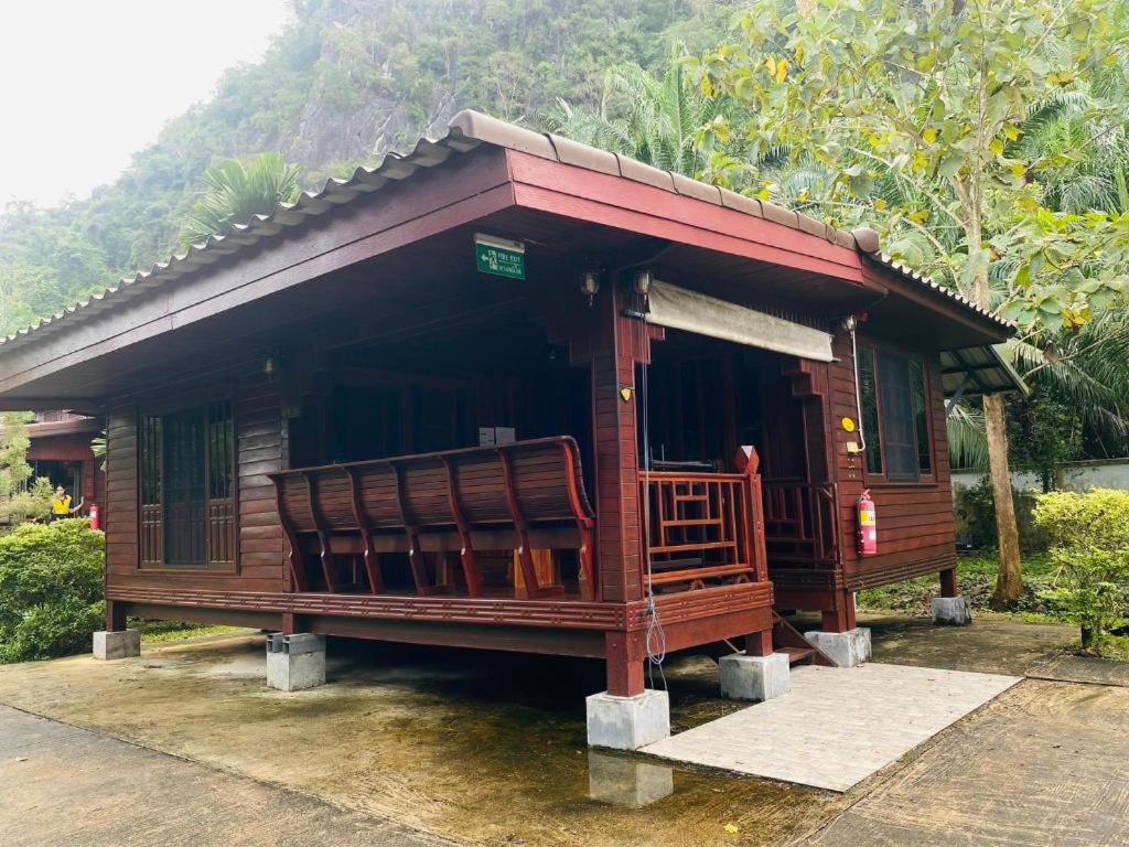 Phuphayot Resort Trang Esterno foto