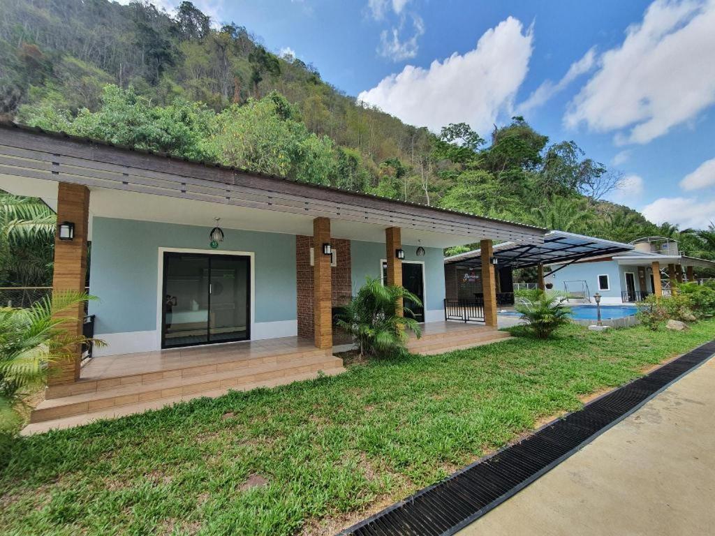 Phuphayot Resort Trang Esterno foto