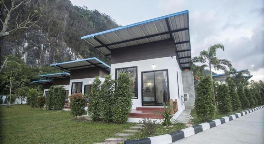 Phuphayot Resort Trang Esterno foto